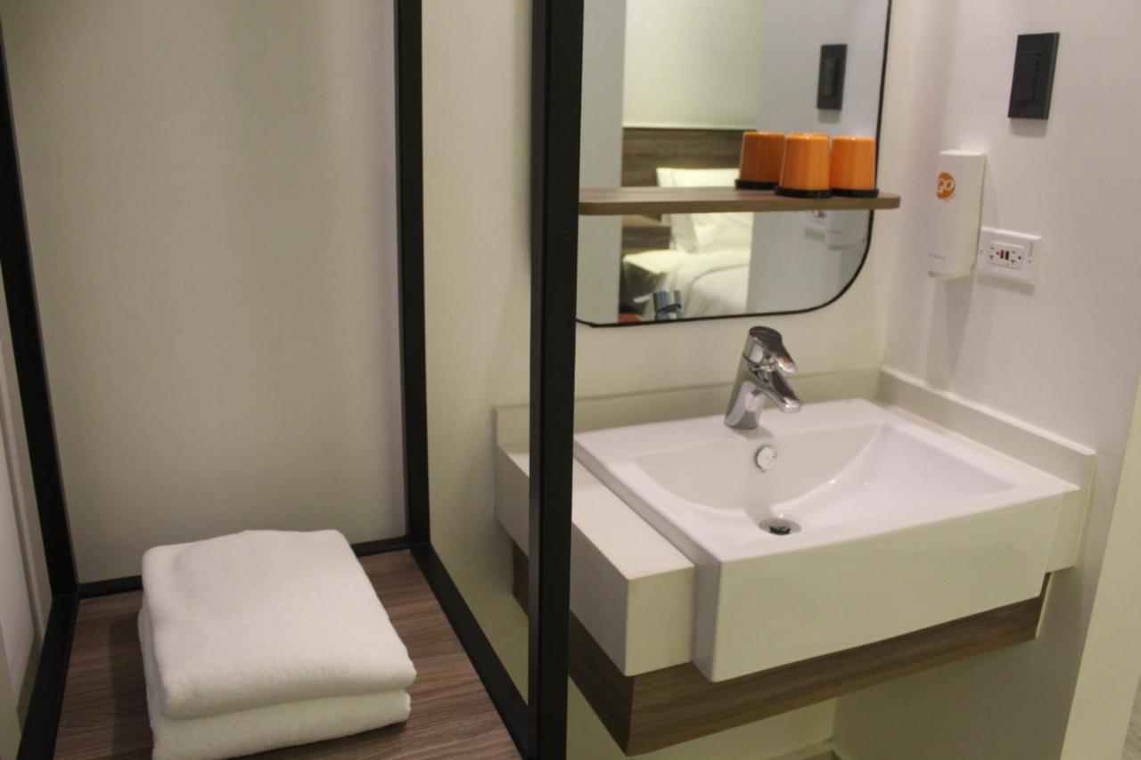 Go Hotels Plus Tuguegarao מראה חיצוני תמונה
