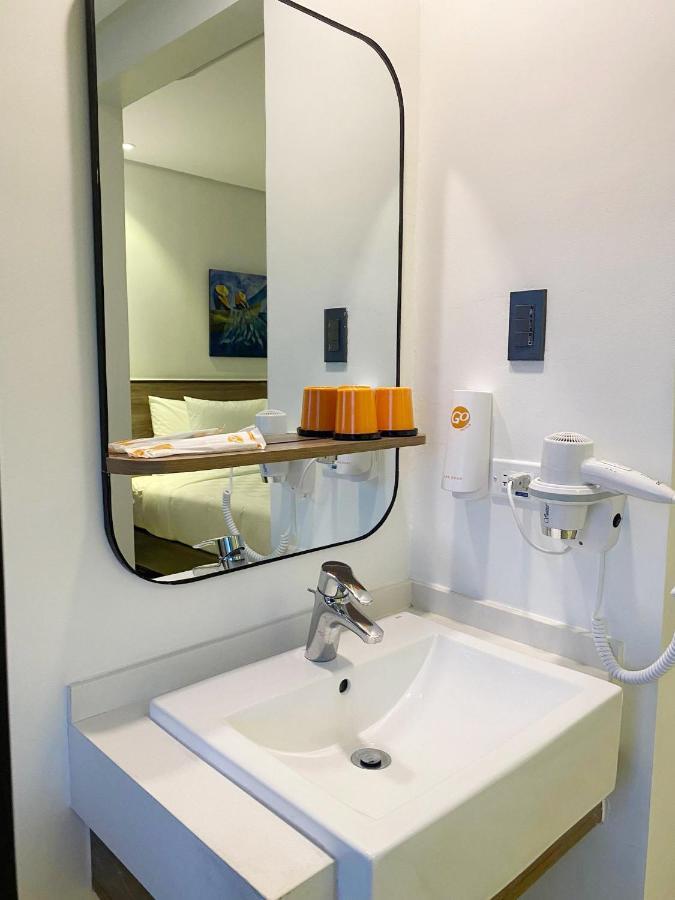 Go Hotels Plus Tuguegarao מראה חיצוני תמונה